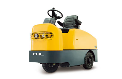 TOW TRACTOR